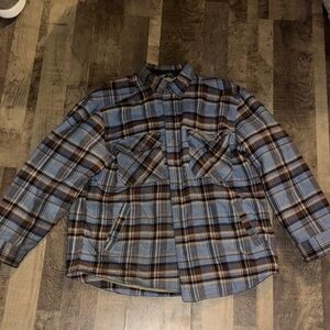 Rugged&WarmOutdoor Life Men'sPlaid Insulated Flannel Jacket Perfect forOutdoors!